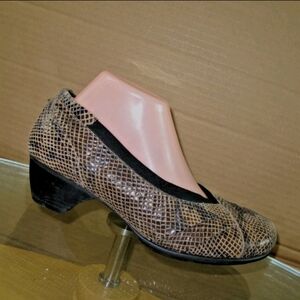 New Balance Snakeskin Print Leather Pumps Women's Size 8.5 D